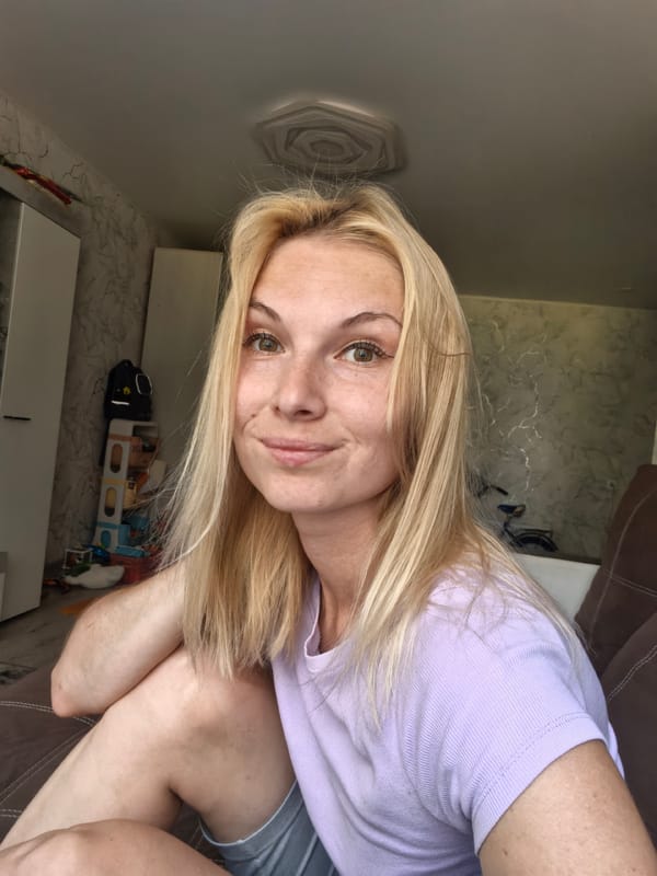 Casual couch photos in Sterlitamak, quick sequence