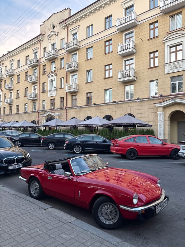 Sunday evening streets and scenes around central Minsk