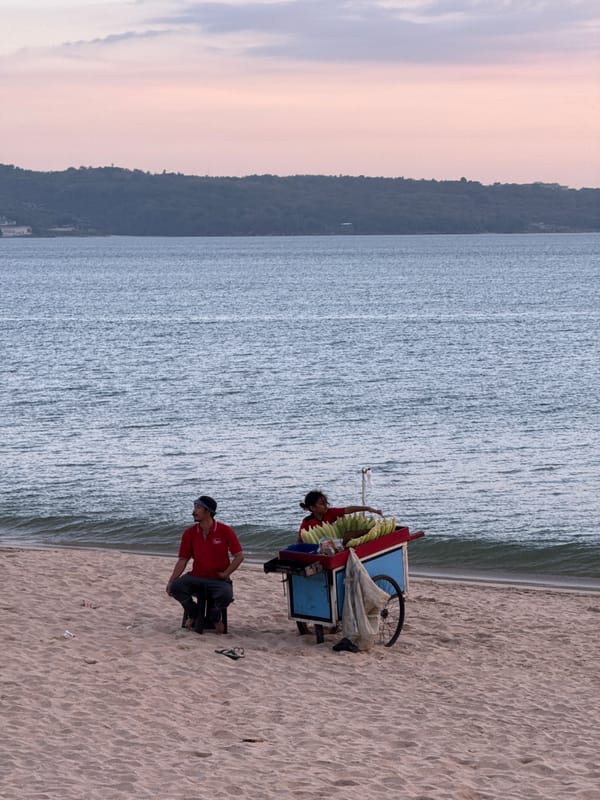 Typical beach life observed in Kuta: vendors, snacks, horses