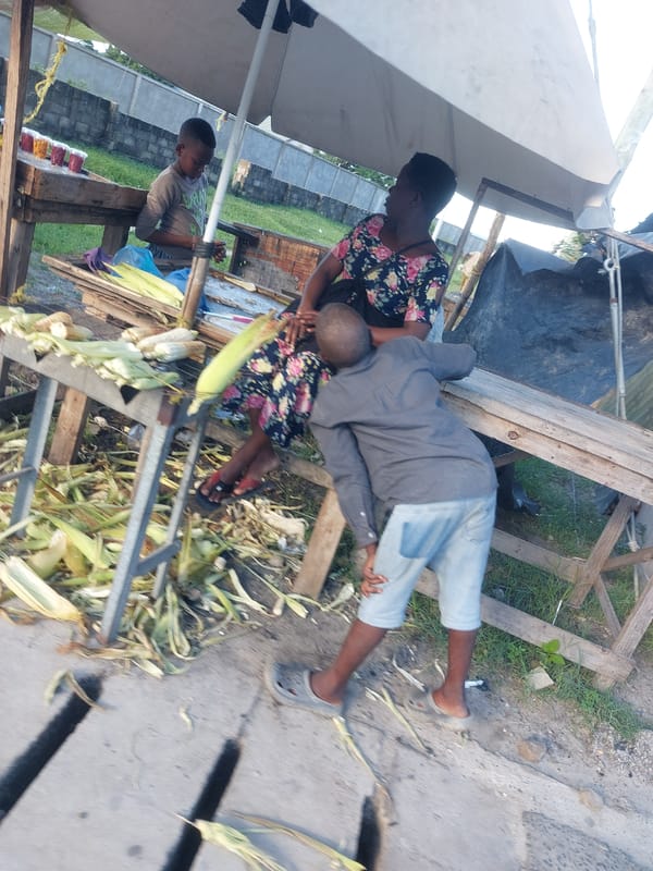 Market vendors conduct afternoon business in Dar es-Salaam