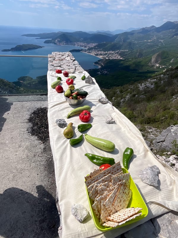 Cliff-side picnic setup observed in Čelobrdo, Montenegro