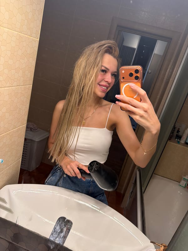 Bathroom selfies and apartment snapshots from a Kyiv morning