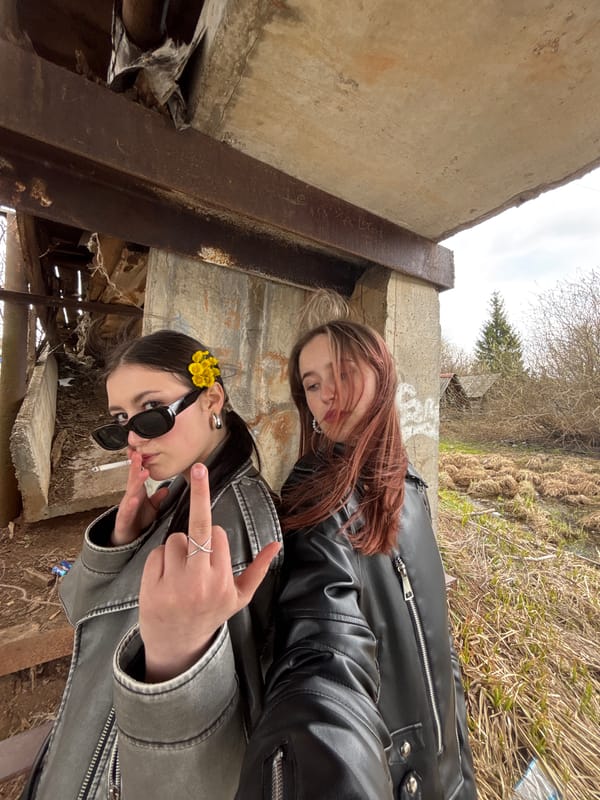 Spring portrait session captured in Foki, Russia