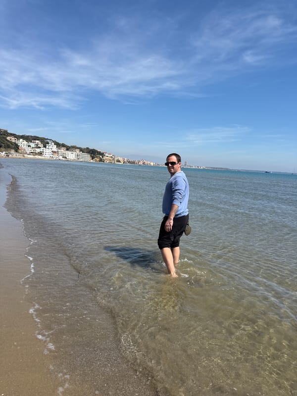 Spring day scenes captured across Anzio's beaches and streets