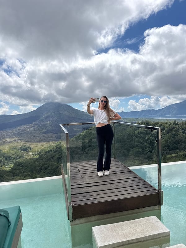 Tourist dining experience documented at mountain-view restaurant in Kintamani
