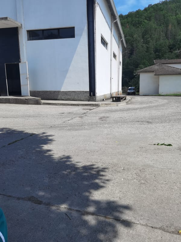 Routine morning documented at Bulgarian industrial facility in Lomets