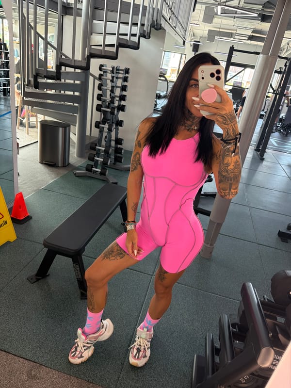 Gym session selfie and sock close-up in Choeng Thale