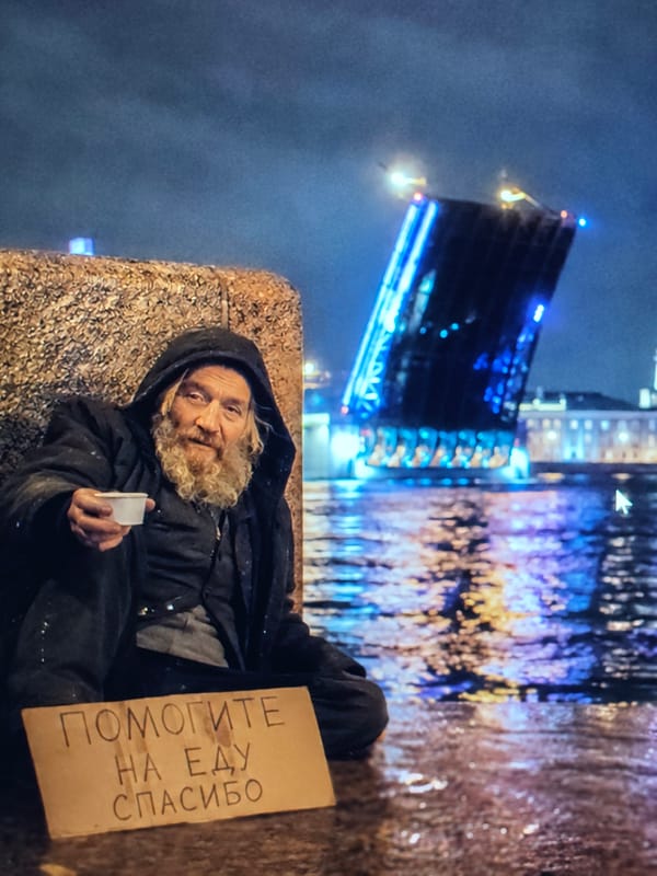 St. Petersburg landmarks and nightlife along the canals