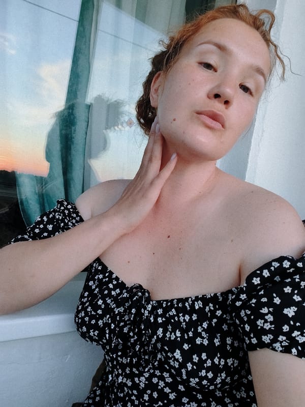 Floral dress selfies and a rooftop sunset, same evening