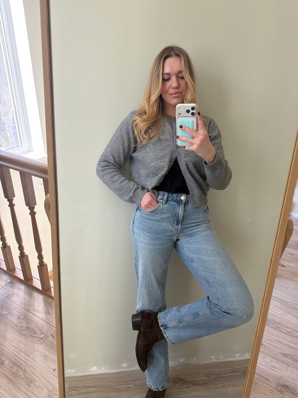 Woman documents Friday morning routine in Dreiliņi, Latvia