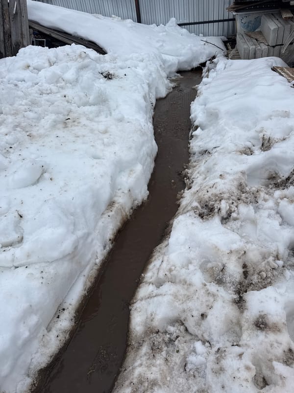 Spring snow melt documented in Chaikovsky, Russia