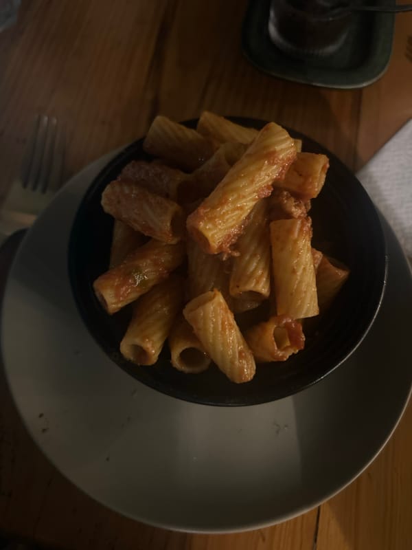 Late-night dining documented in San Bernardino Tlaxcalancingo, Mexico