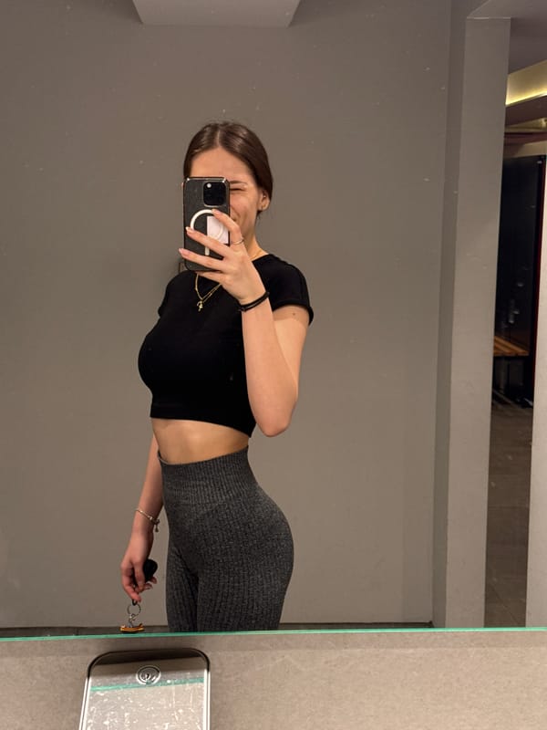 Woman documents workout session at Sofia fitness club