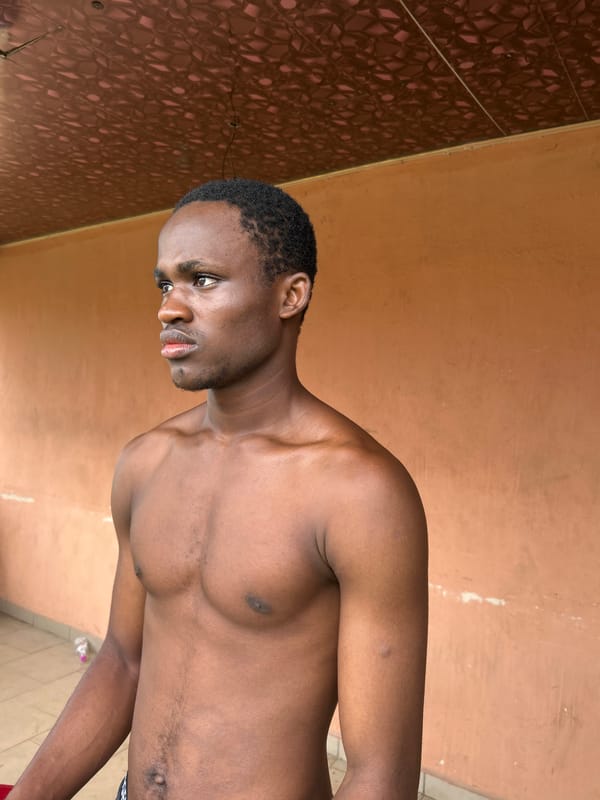 Casual photo session across indoor and outdoor spots in Ihiagwa