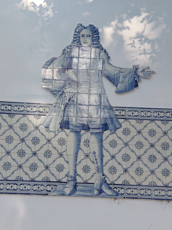 Historic azulejo tile murals documented in Mendoza parks
