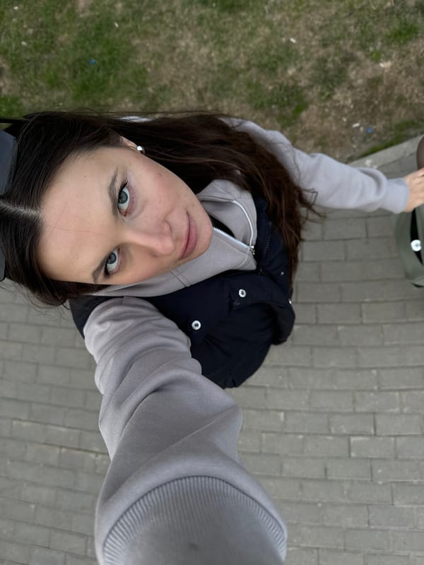 Casual portraits captured minutes apart in Moscow suburbs