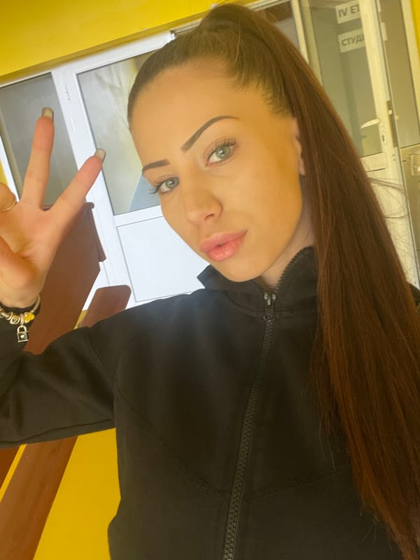 Woman takes selfies, hamster photographed in Veliko Tarnovo