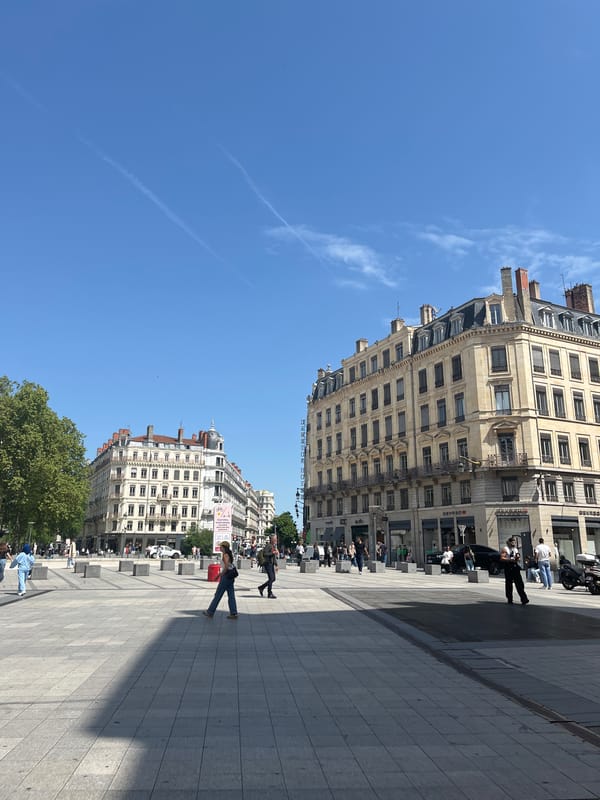Clear spring morning documented in Lyon's historic districts