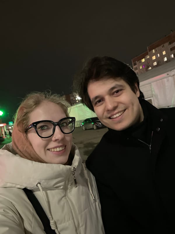 Evening family moments documented across Izhevsk, Russia