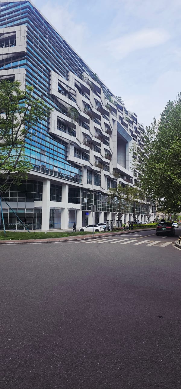 Morning street scenes and architecture captured in Chongqing district