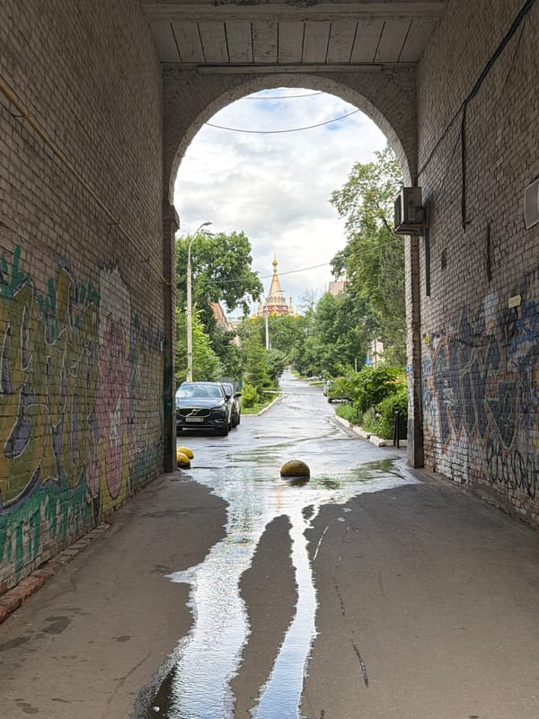 Morning documentation of daily life in Izhevsk, Russia