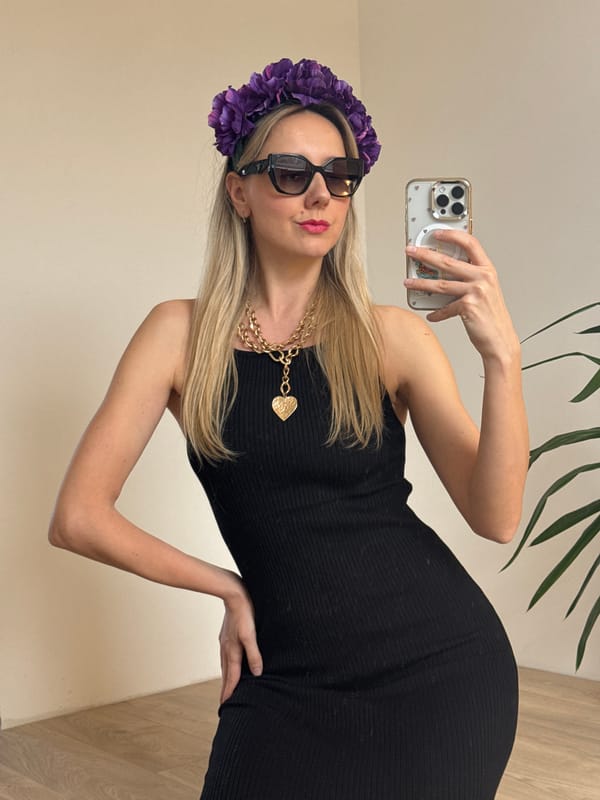 Woman documents spring afternoon with selfies and pets