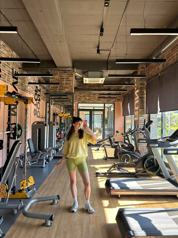 Woman Takes Selfies at Gym and Elevator in Alanya