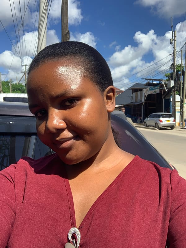 Morning church service with choir performance in Dar es-Salaam