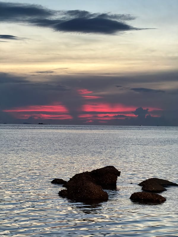 Vivid Gulf sunset from the shores of Baan Bo Phut