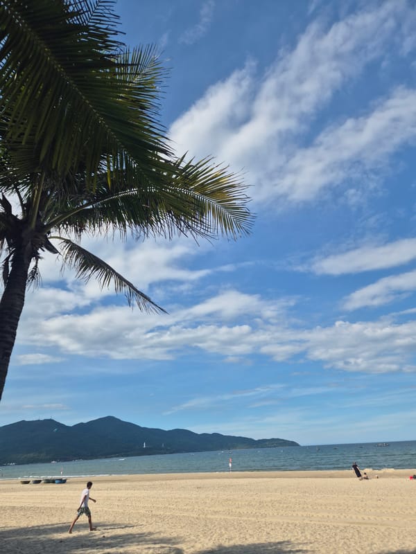 Morning beach scene at My Khe, Đà Nẵng