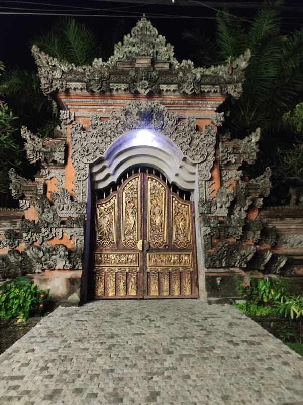 Ornate Balinese temple gate documented in Blahbatuh, Indonesia