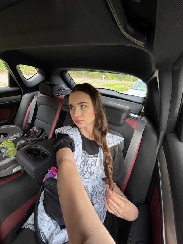Woman in lace dress spotted in car backseat, Izhevsk