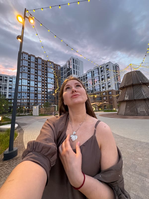 Evening photography session documented at Perm's historic Gribushin House