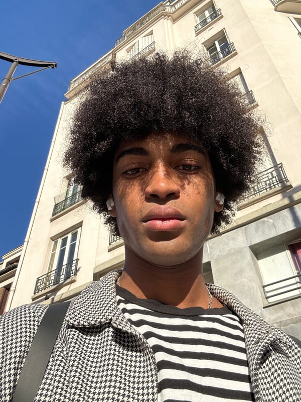 Person in houndstooth jacket spotted in Paris morning