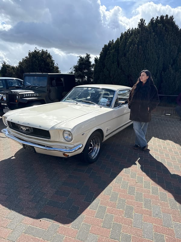 Vintage car show draws crowds in Great Yarmouth
