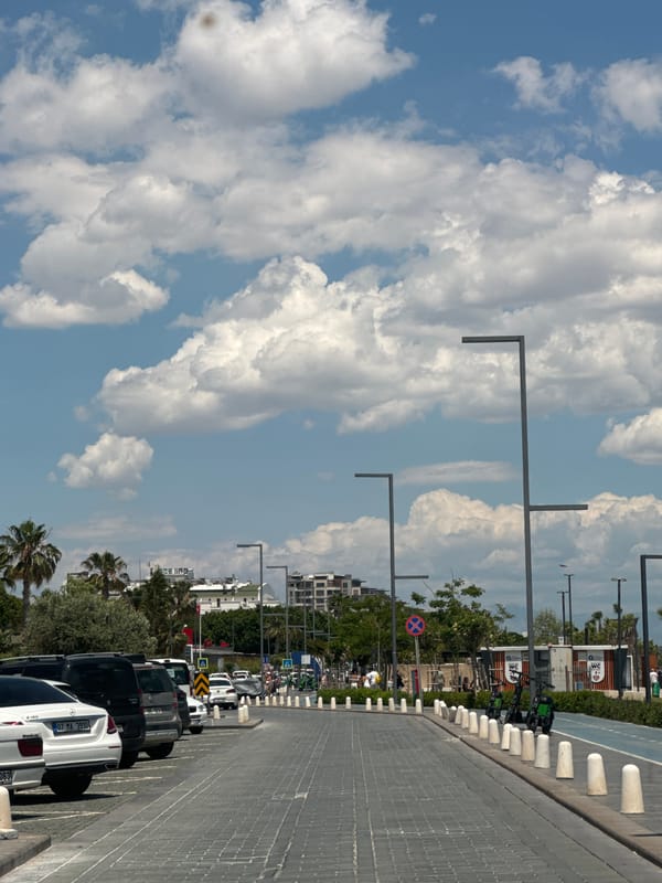 Coastal scenes documented in Konyaaltı, Turkey tourist district