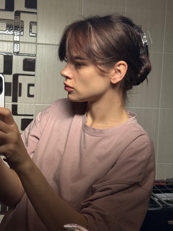 Woman documents morning routine in Rostov-on-Don apartment