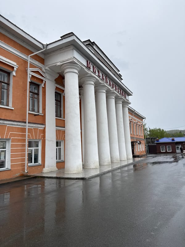 Morning street scenes documented in Miass, Russia