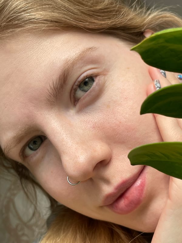 Portrait photos captured in Izhevsk show person and cat