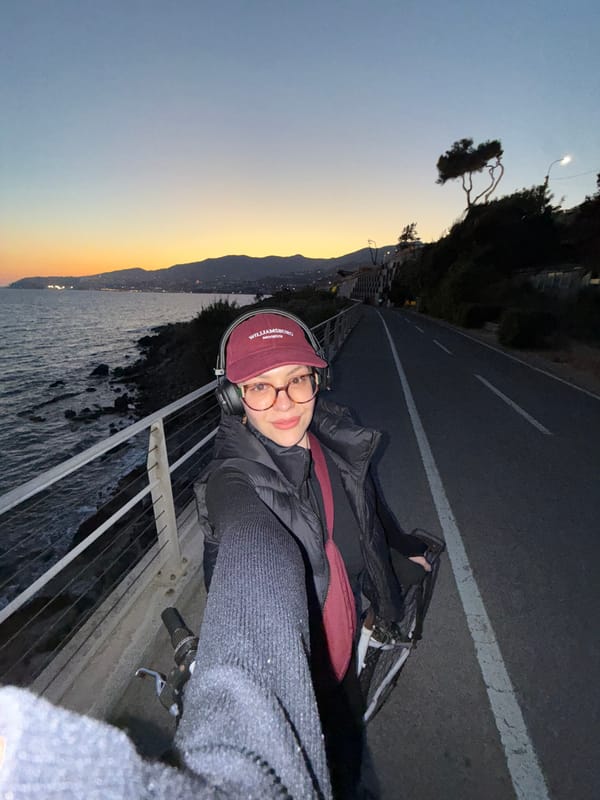 Cyclist captures twilight coastal moments in Sanremo