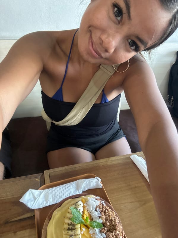 Smoothie bowl café visit in Kuta Selatan, Bali