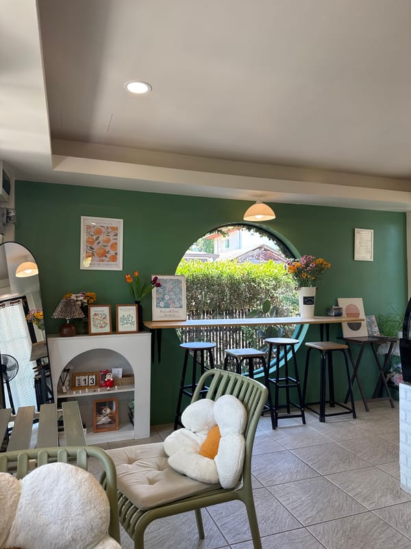 Morning cafe and beachgoer moments captured in Choeng Thale