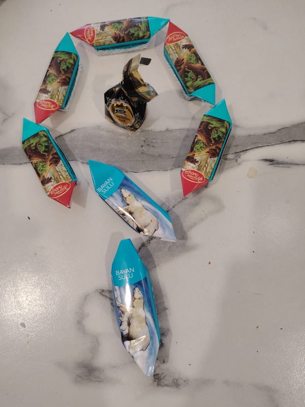 Six bear-themed candies arranged in circle in Neftekamsk