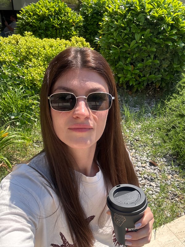 Woman photographed wearing sunglasses in Podgorica eyewear moment