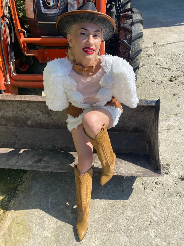 Cowboy-themed photoshoot with a tractor in Sochi