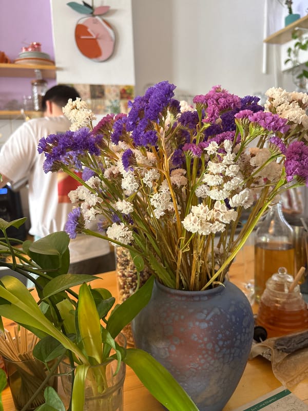 Dried flower arrangement photographed in Belgrade home