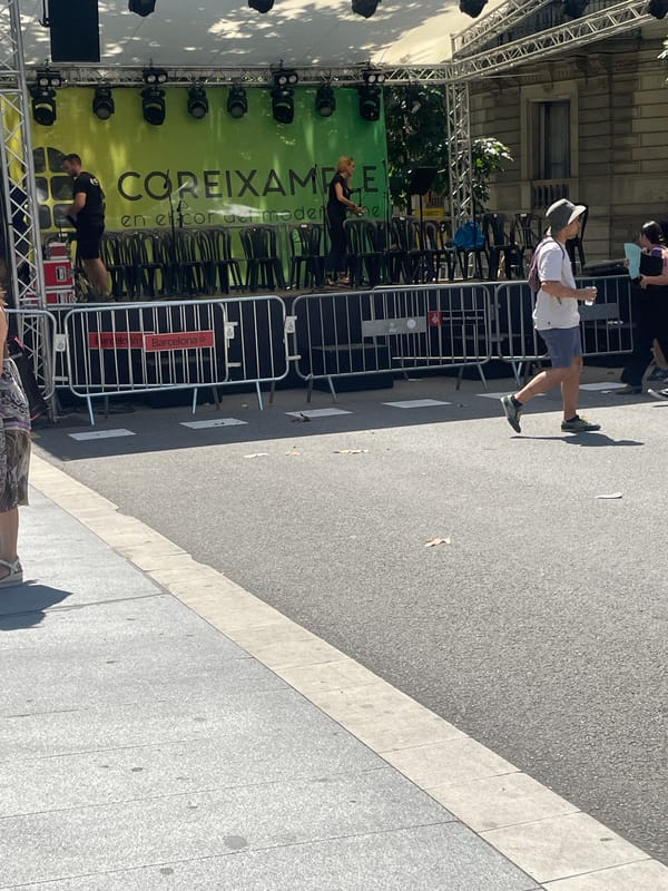 Barcelona hosts simultaneous street fair and bachelorette celebrations Friday morning