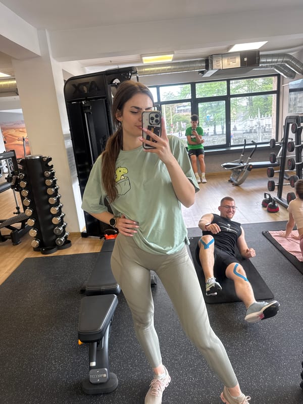 Woman takes gym selfies in Gabrovo fitness center