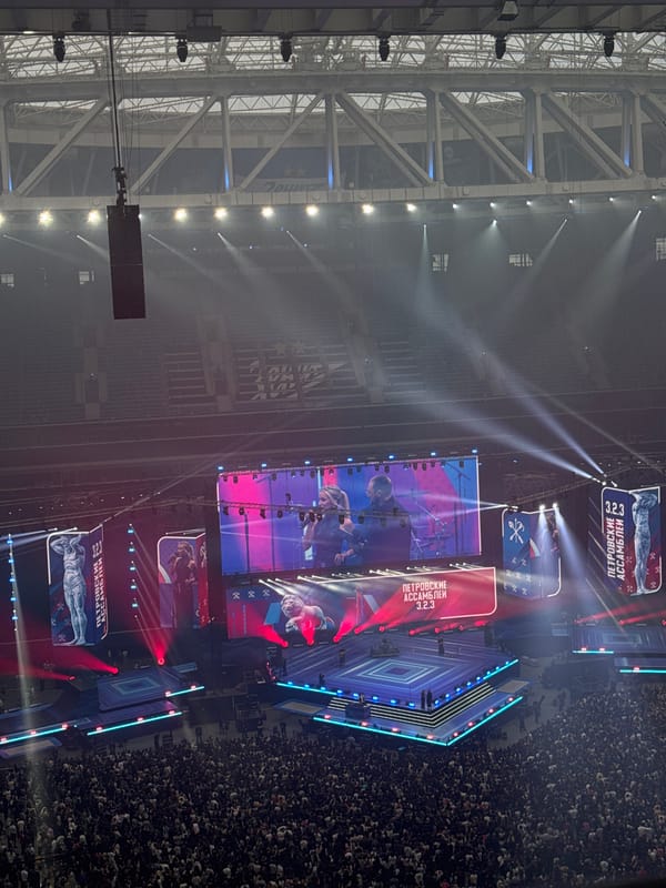 Large arena event draws crowds in Russia