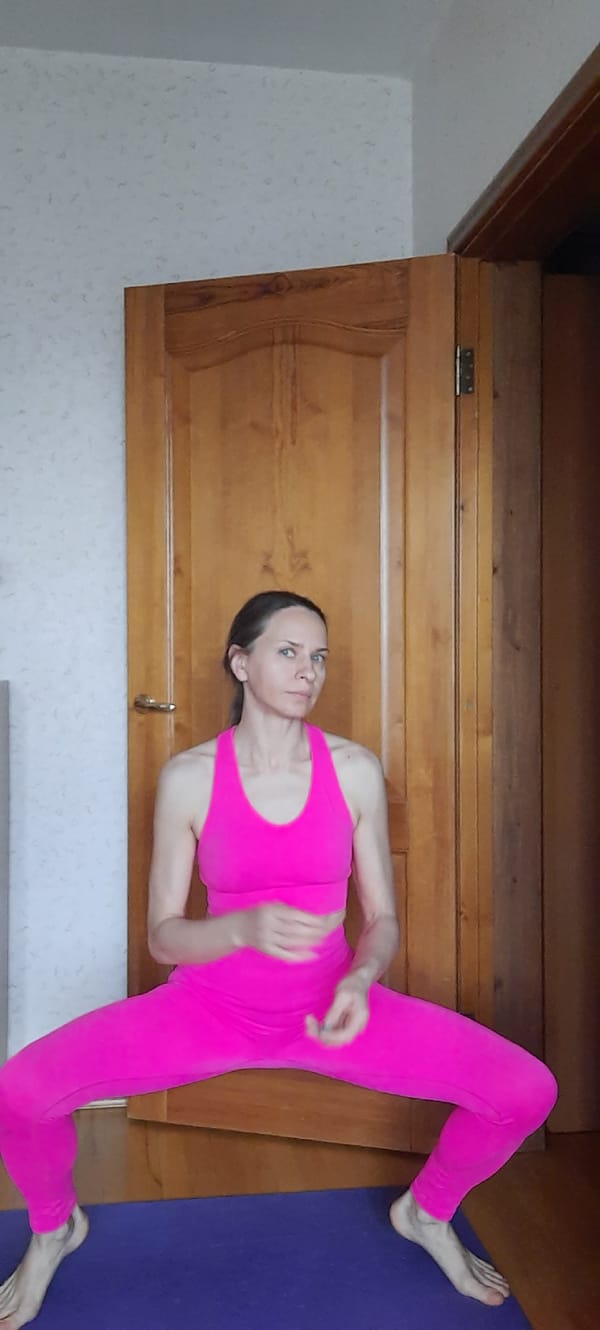 Woman completes morning yoga and fitness routine in Moscow